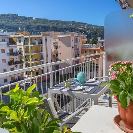 Clio Sorrento Apartment Bagian luar foto