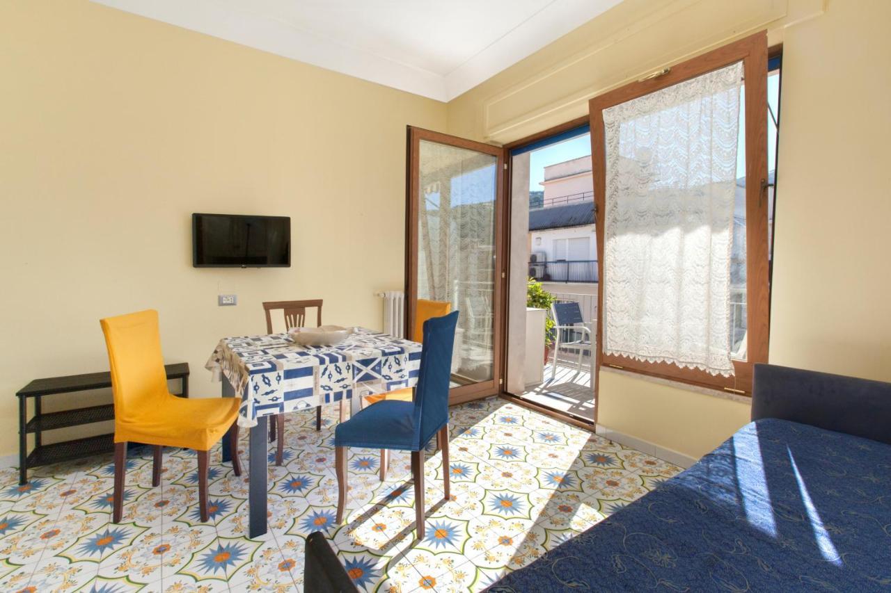 Clio Sorrento Apartment Bagian luar foto
