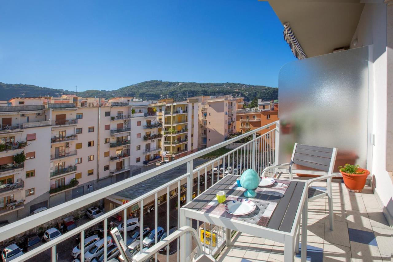 Clio Sorrento Apartment Bagian luar foto