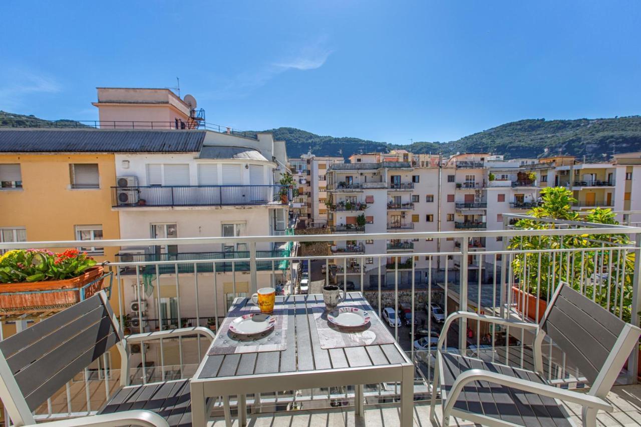 Clio Sorrento Apartment Bagian luar foto