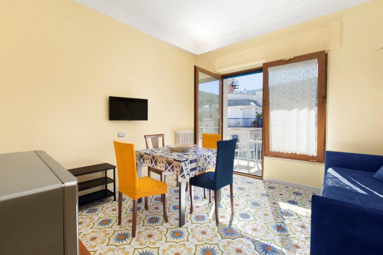 Clio Sorrento Apartment Bagian luar foto