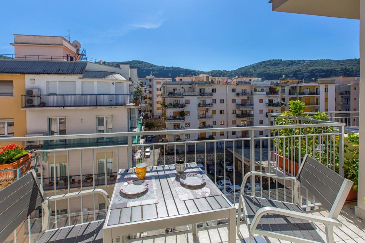 Clio Sorrento Apartment Bagian luar foto