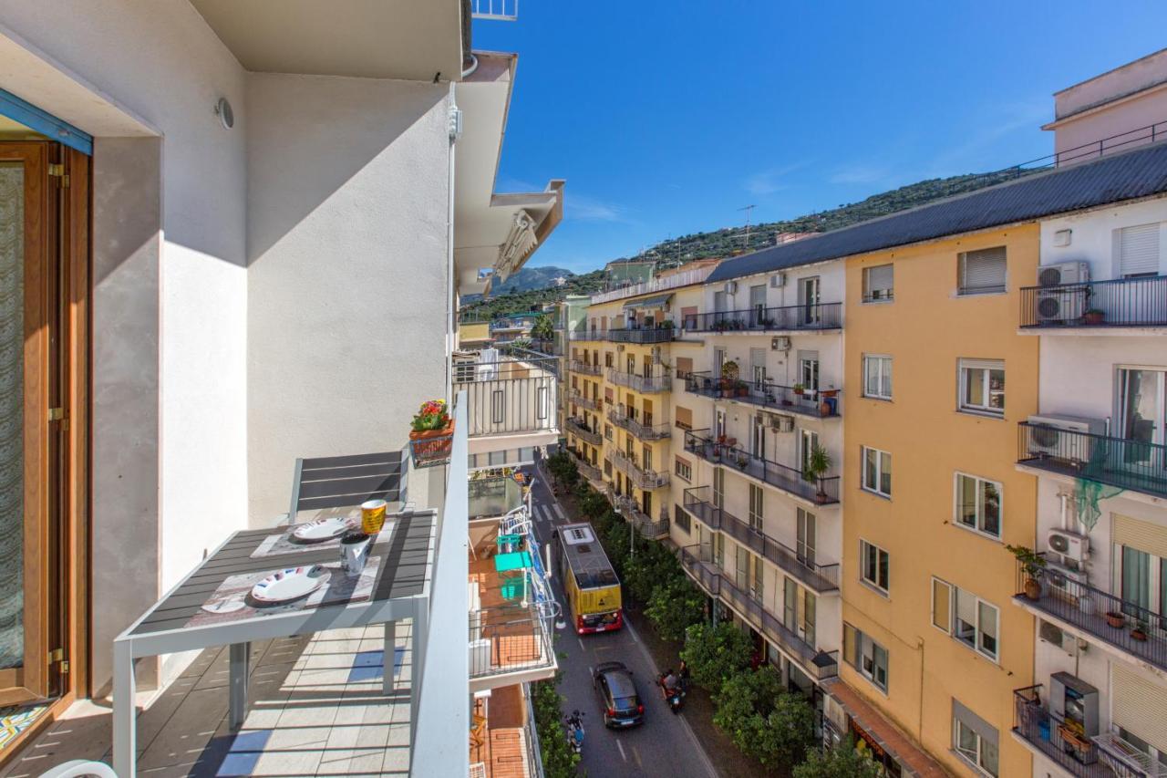 Clio Sorrento Apartment Bagian luar foto